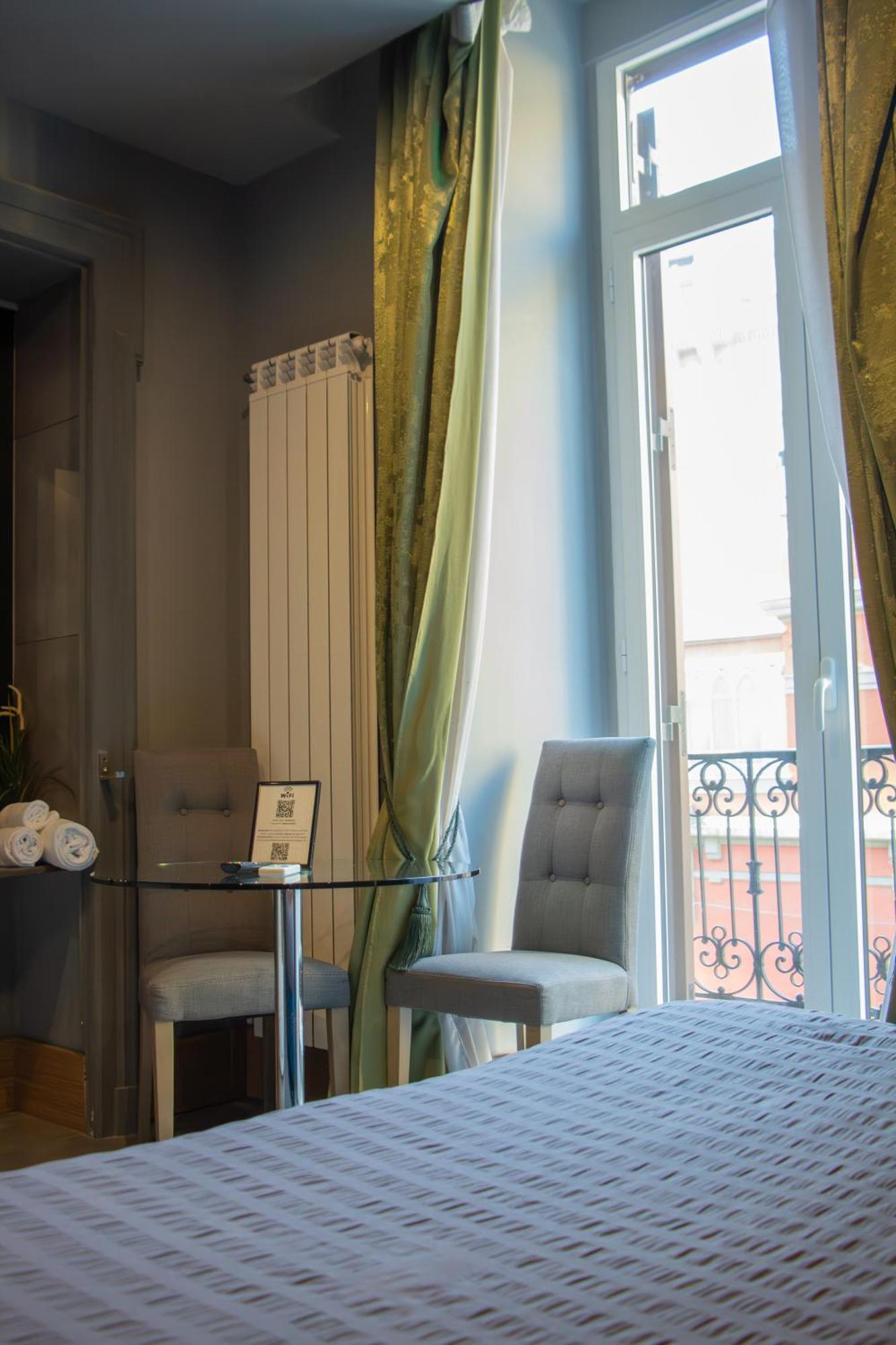 Beb Umberto I Napoli Hotel Exterior foto